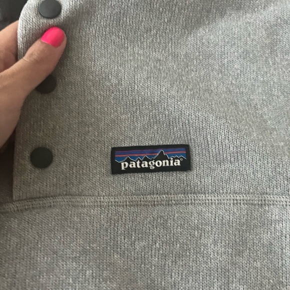 Patagonia Light Gray Fleece Pullover - Picture 5 of 5